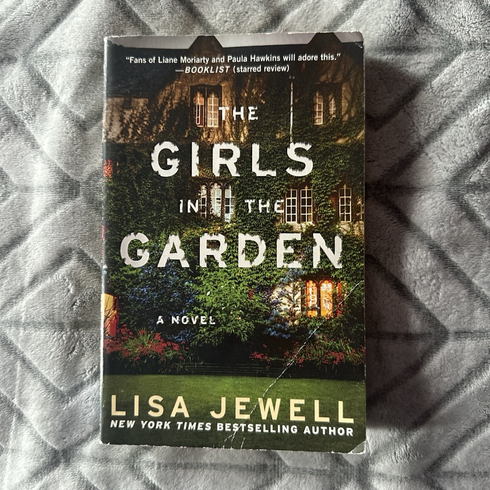 The Girls in the Garden by Lisa Jewell